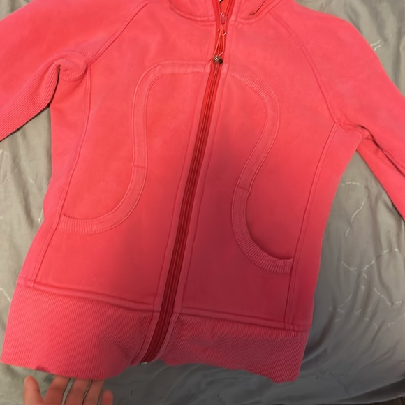 Lululemon size 2 - Picture 3 of 3